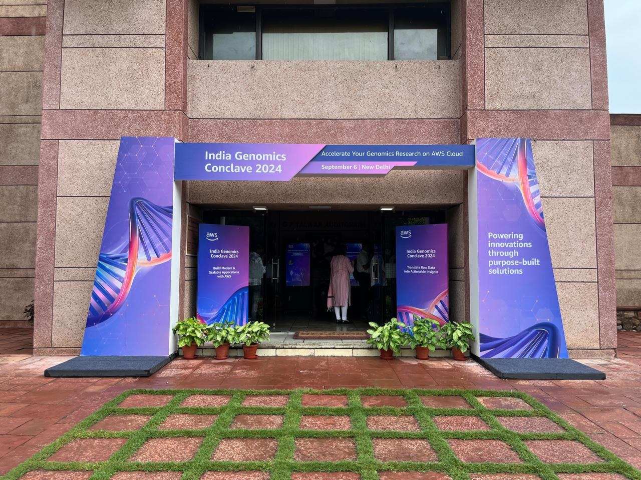 Plenary hall